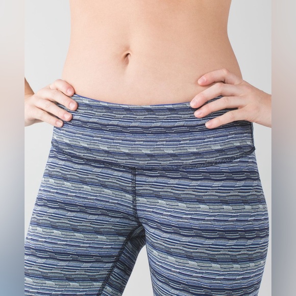 Lululemon Wunder Under Pant III Size 6 - Picture 5 of 11